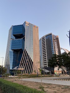 Google Fintech One Building place picture
